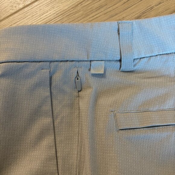 Lululemon Men's Pants 28x30 Light Grey Commission Slim Ventilight Golf Travel - Picture 4 of 4